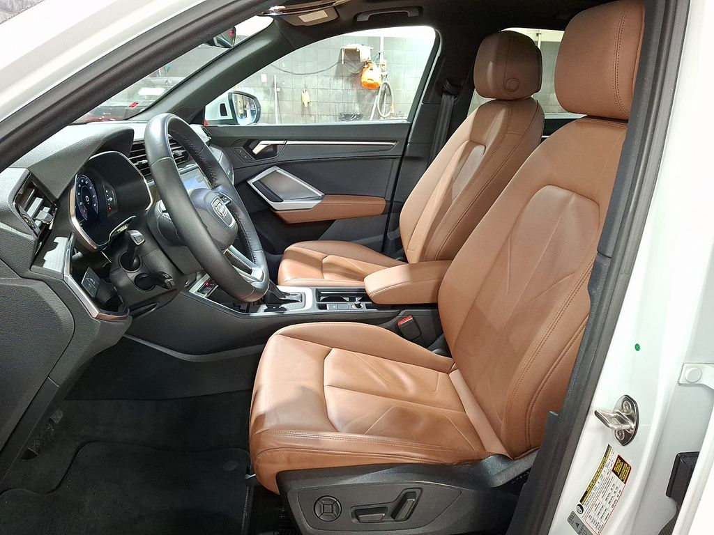 Thumbnail: 2019 Audi Q3 - 11