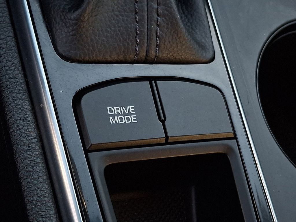 Thumbnail: 2015 Hyundai Sonata - 21