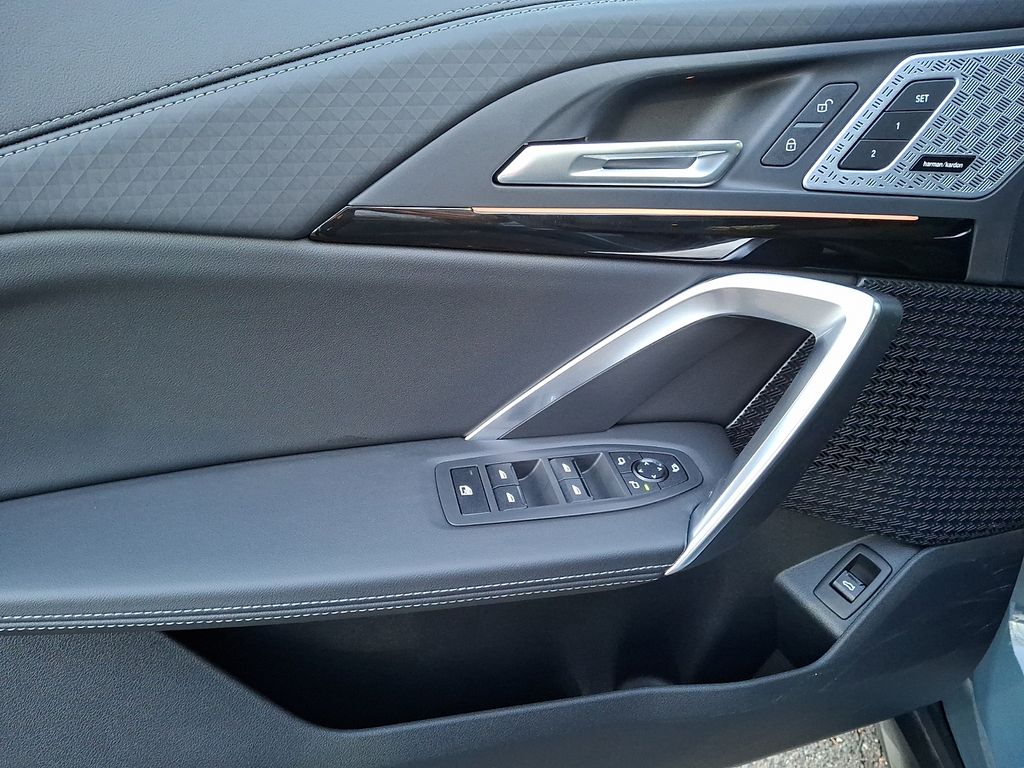 Thumbnail: 2025 BMW X2 - 7