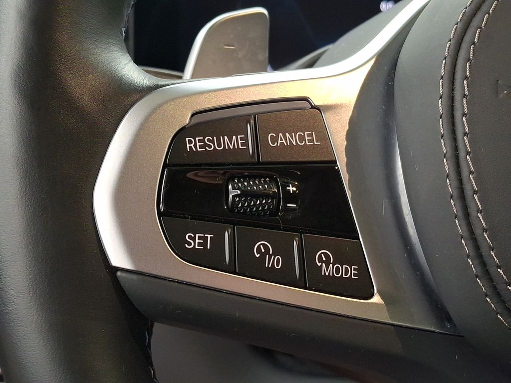 Thumbnail: 2025 BMW X7 - 18