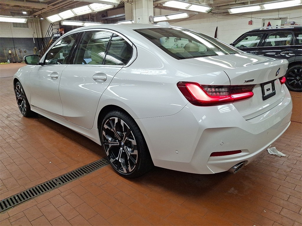 Thumbnail: 2025 BMW 3 Series - 6