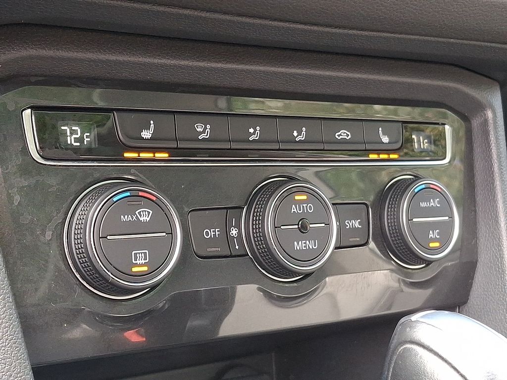 Thumbnail: 2019 Volkswagen Tiguan - 14