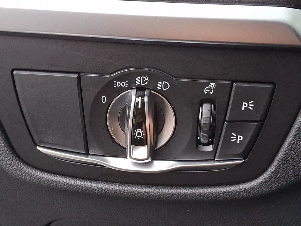 Thumbnail: 2025 BMW X4 - 25