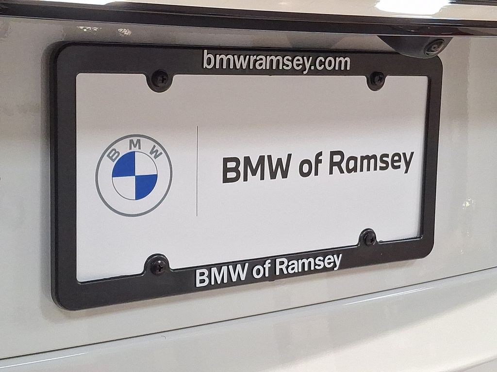 Thumbnail: 2026 BMW X7 - 8