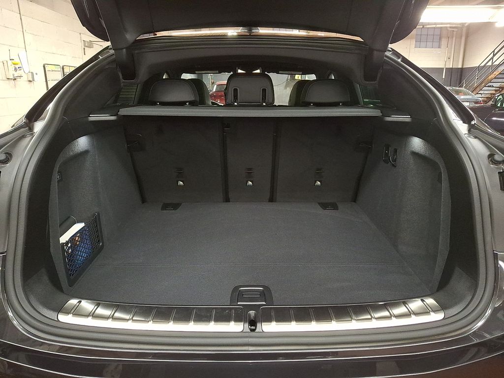 Thumbnail: 2025 BMW X4 - 25