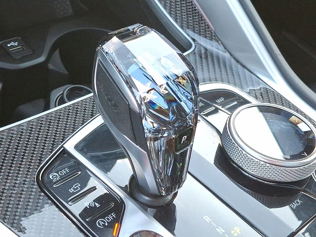 Thumbnail: 2023 BMW X6 - 12