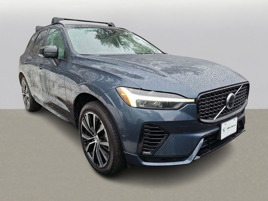 Thumbnail: 2023 Volvo XC60 - 3