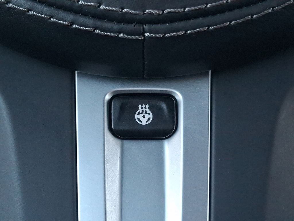 Thumbnail: 2022 BMW X6 - 17