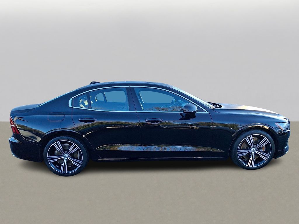 Thumbnail: 2019 Volvo S60 - 4