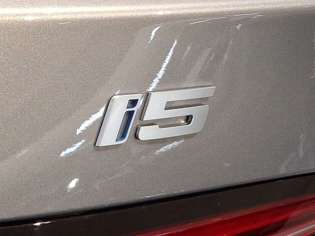 Thumbnail: 2025 BMW i5 - 8