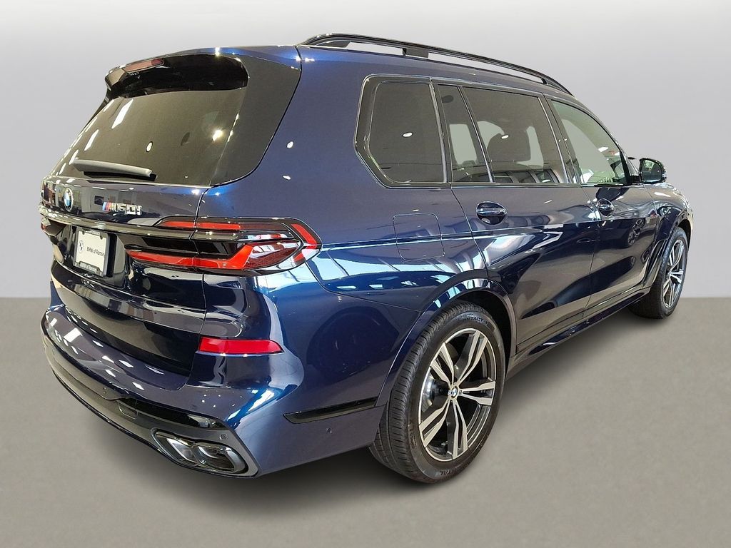 Thumbnail: 2027 BMW X7 - 3