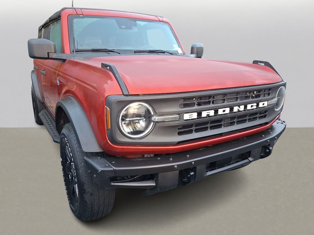 2022 Ford Bronco Base Big Bend Black Diamond Outer Banks photo 3