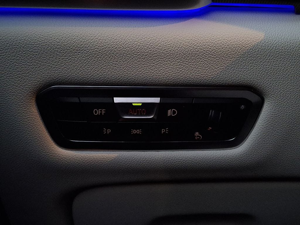 Thumbnail: 2023 BMW X6 - 23