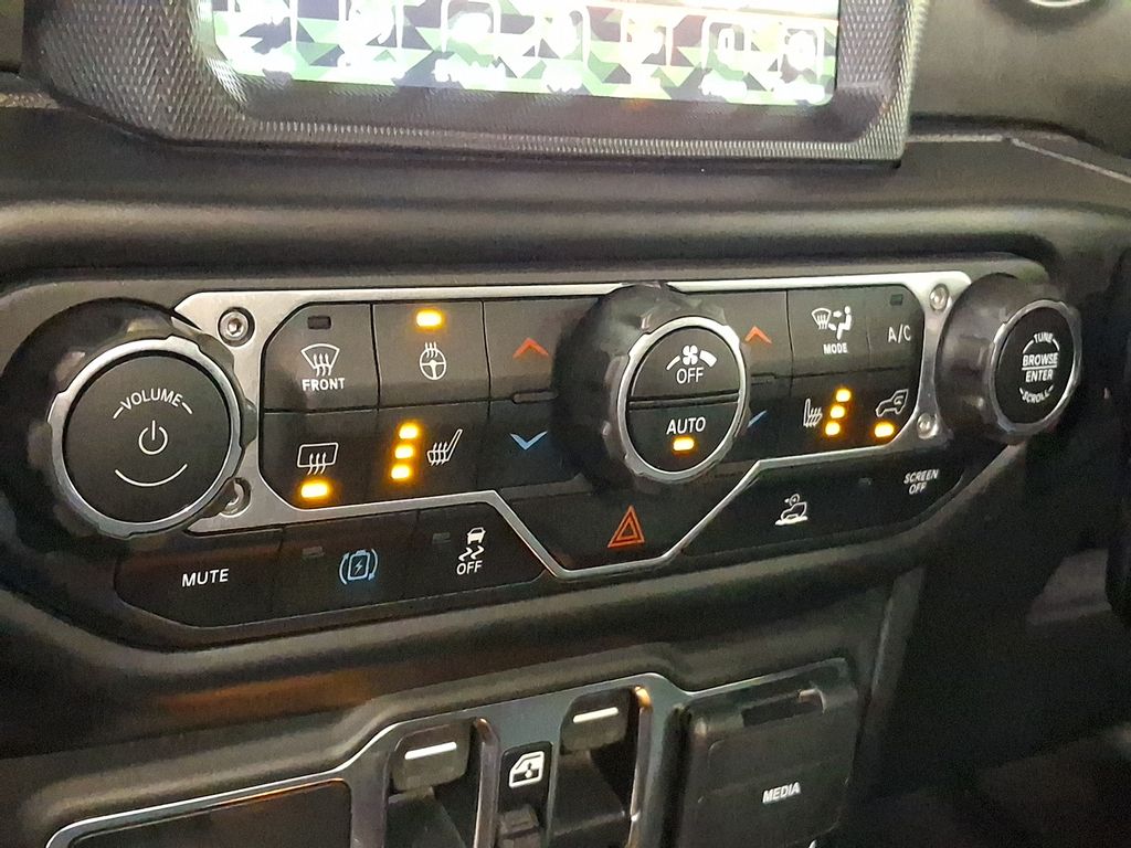 Thumbnail: 2021 Jeep Wrangler - 12