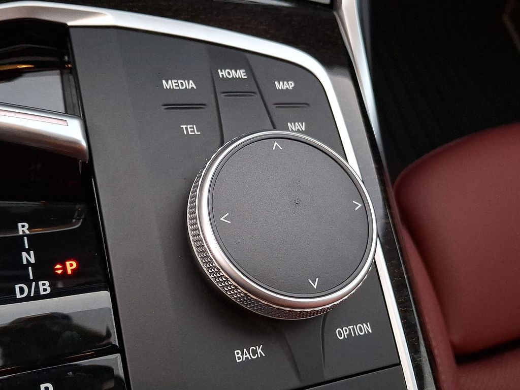 Thumbnail: 2023 BMW i4 - 22