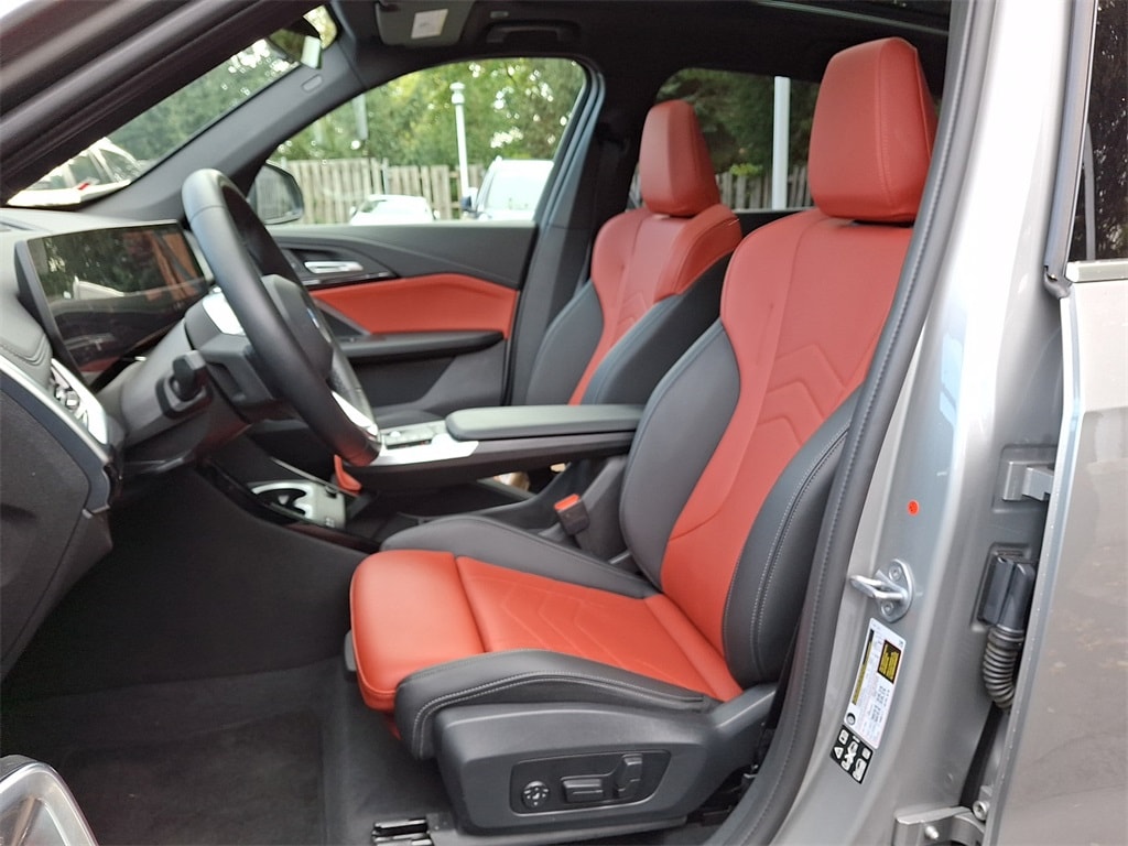 Thumbnail: 2025 BMW X1 - 11