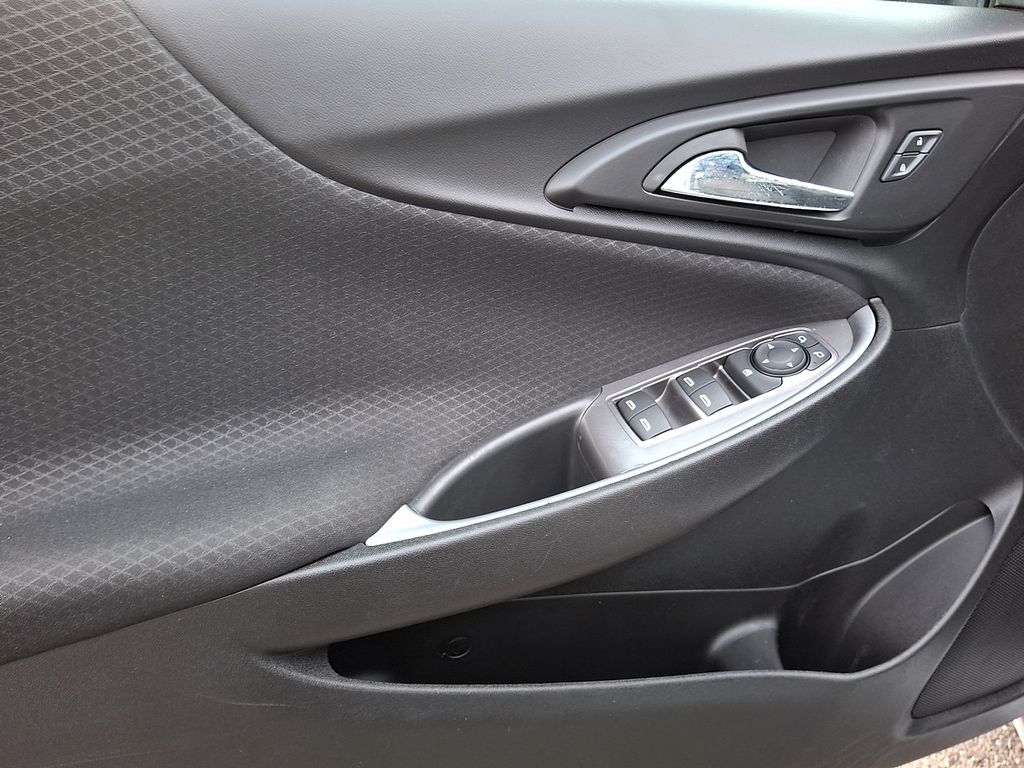 Thumbnail: 2024 Chevrolet Malibu - 10