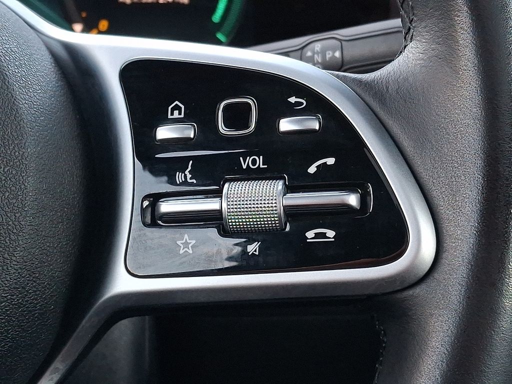 Thumbnail: 2021 Mercedes-Benz GLB - 19