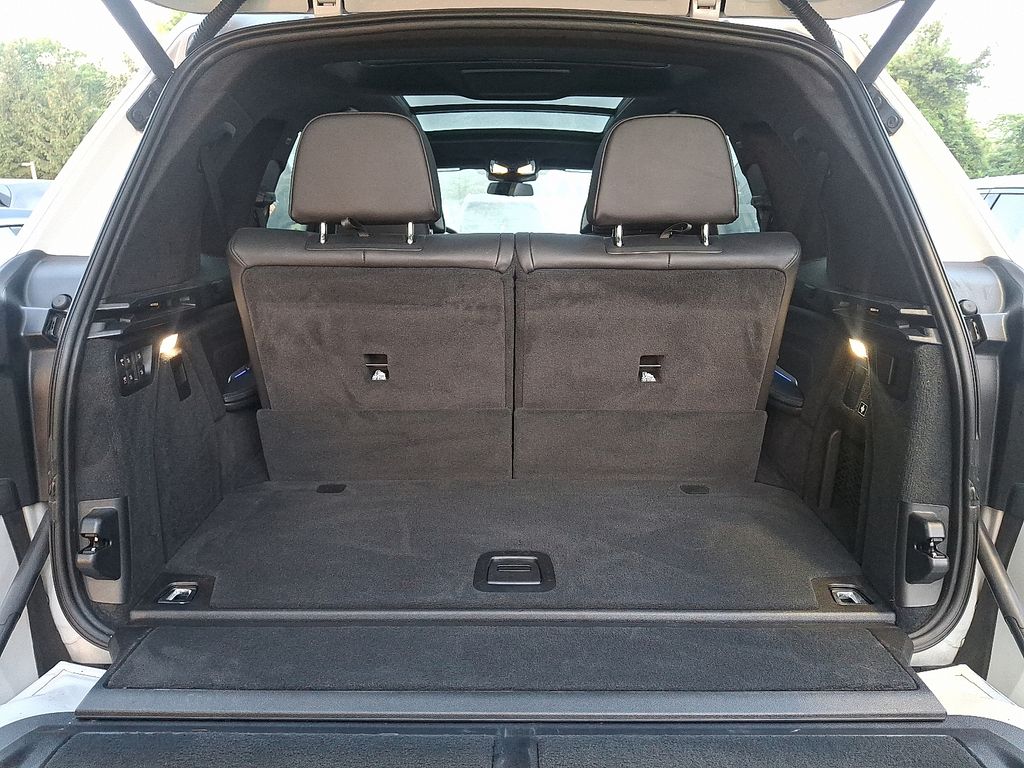 Thumbnail: 2023 BMW X7 - 25