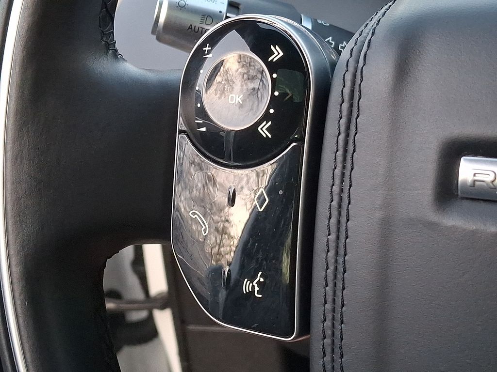 Thumbnail: 2020 Land Rover Range Rover Evoque - 18