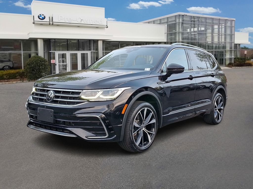 Thumbnail: 2022 Volkswagen Tiguan - 1