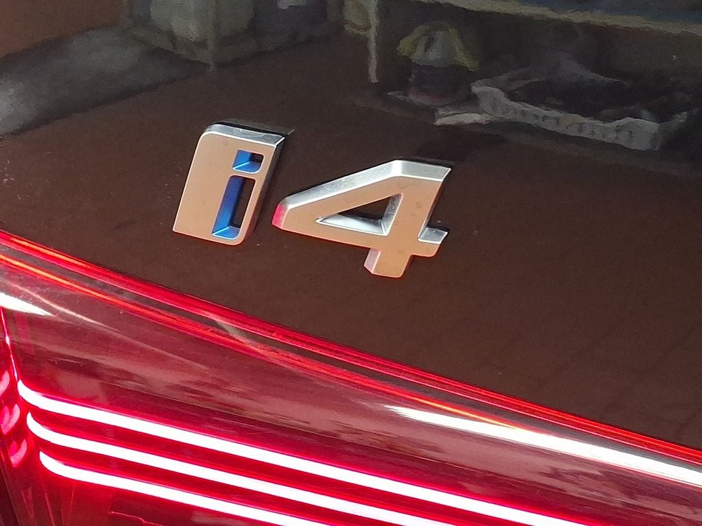 Thumbnail: 2025 BMW i4 - 30