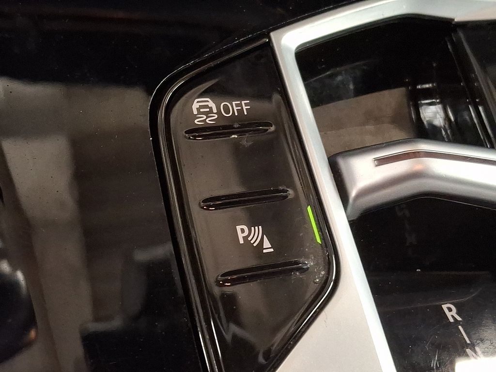 Thumbnail: 2024 BMW X7 - 18