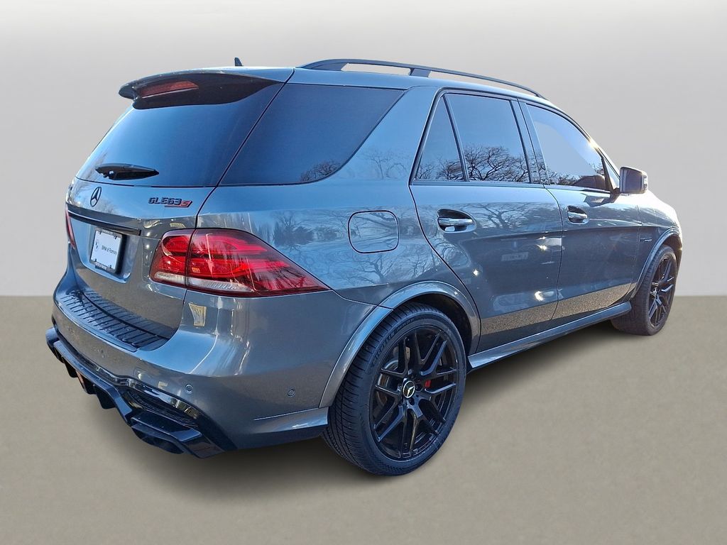 Thumbnail: 2019 Mercedes-Benz GL-Class - 3