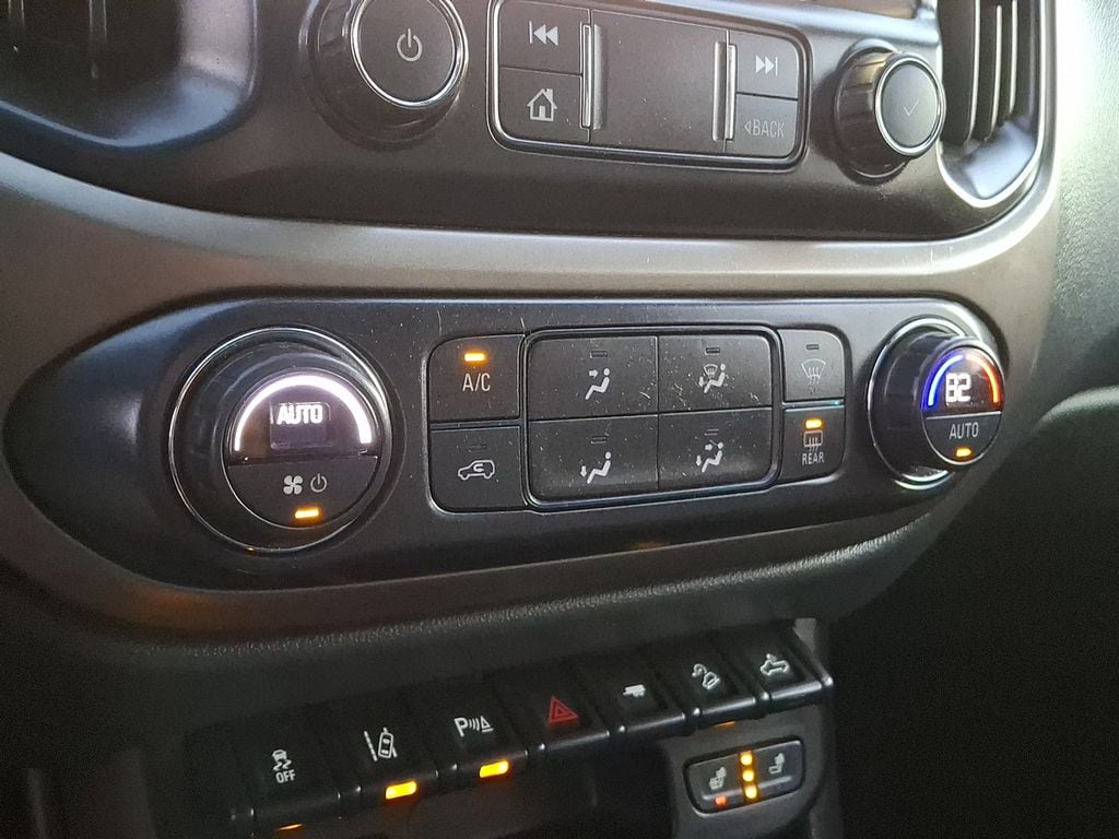 Thumbnail: 2021 Chevrolet Colorado - 13