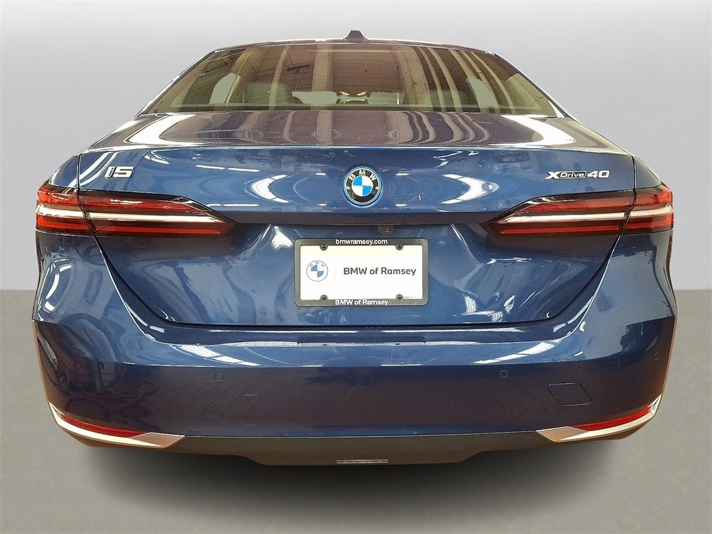 Thumbnail: 2025 BMW i5 - 5