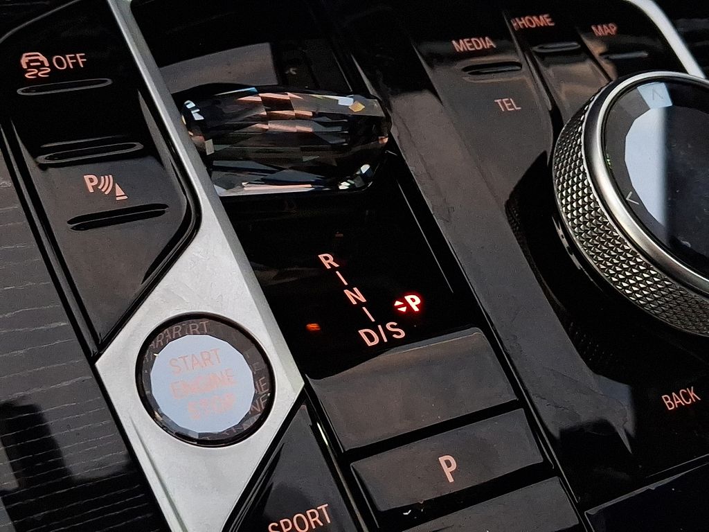 Thumbnail: 2025 BMW X7 - 9