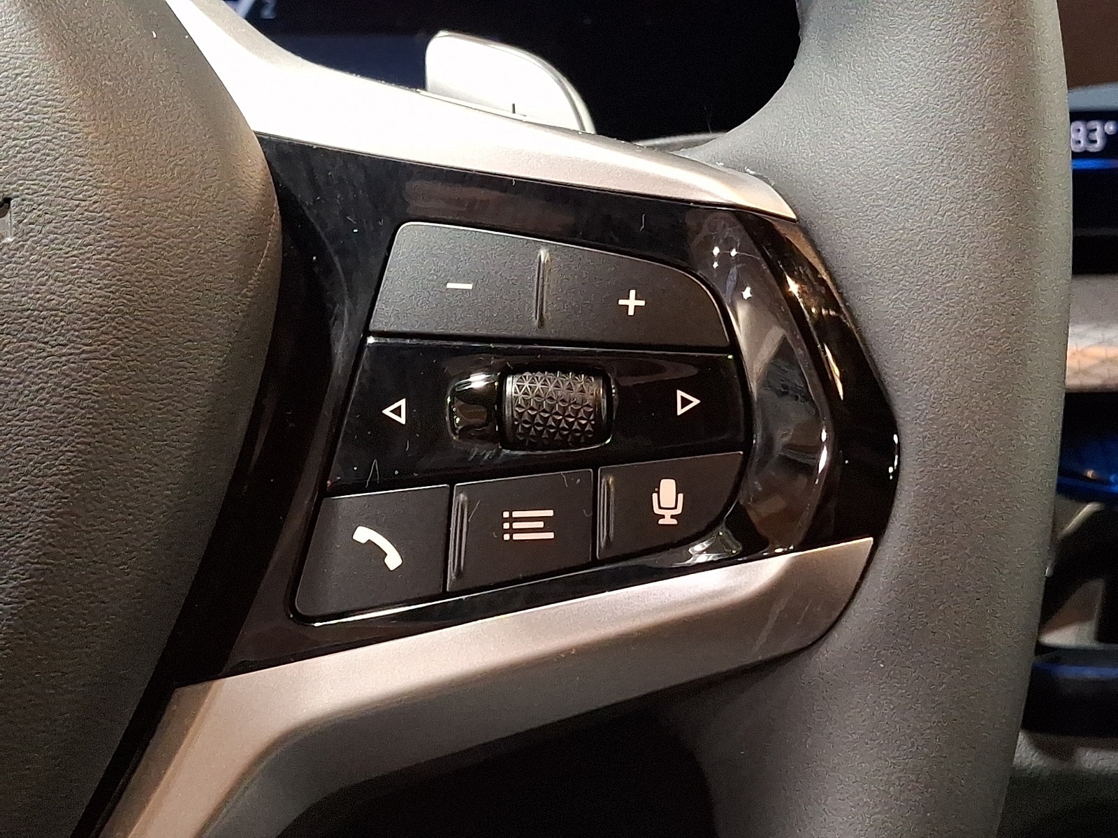 Thumbnail: 2025 BMW 3 Series - 19