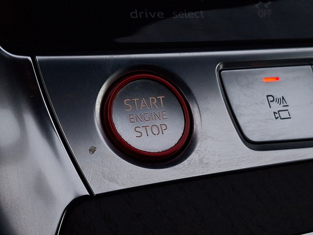 Thumbnail: 2020 Audi S6 - 20