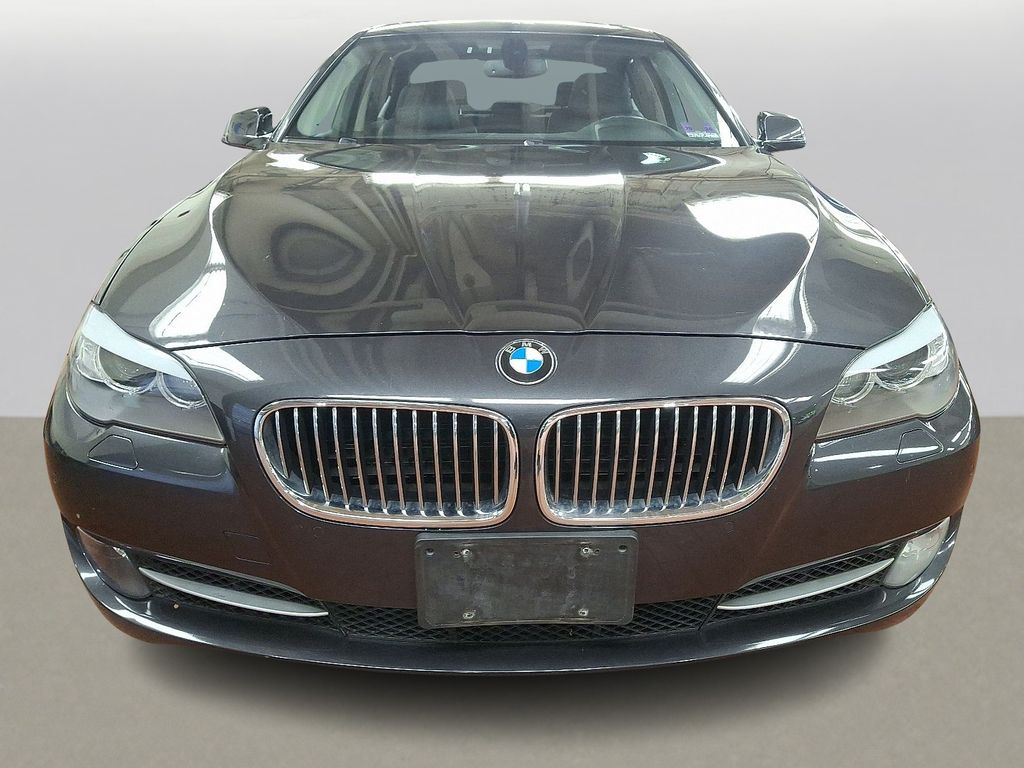 Thumbnail: 2011 BMW 5 Series - 2
