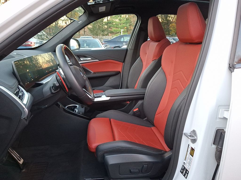 Thumbnail: 2025 BMW X1 - 11