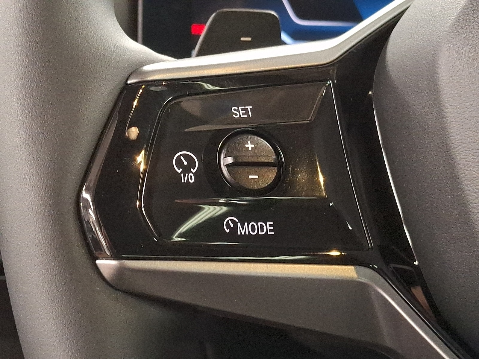 Thumbnail: 2025 BMW 5 Series - 13