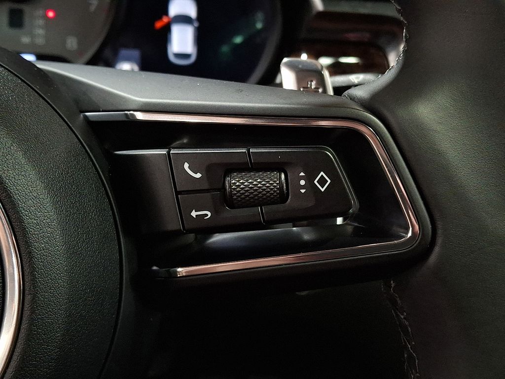 Thumbnail: 2022 Porsche Macan - 15