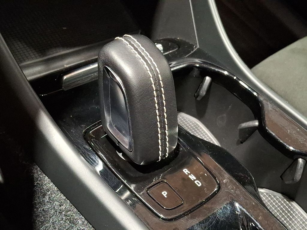 Thumbnail: 2021 Volvo XC40 - 12