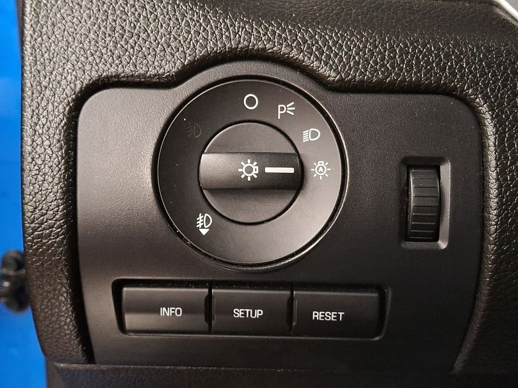 Thumbnail: 2010 Ford Mustang - 24