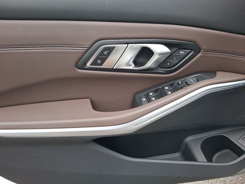 Thumbnail: 2020 BMW 3 Series - 9