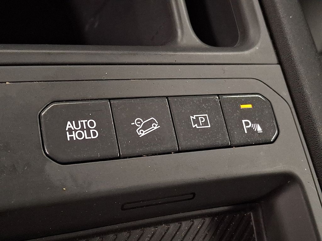 Thumbnail: 2024 Kia EV9 - 21