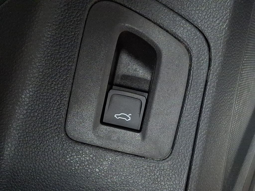 Thumbnail: 2022 Volkswagen Atlas - 24