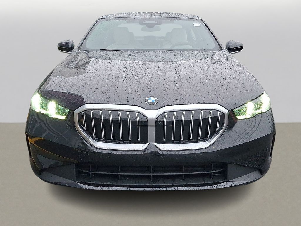 Thumbnail: 2027 BMW 5 Series - 2