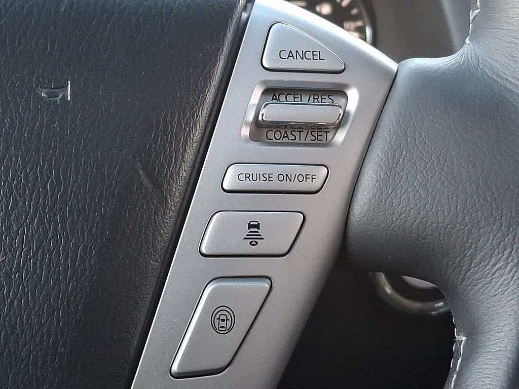 Thumbnail: 2016 INFINITI QX80 - 21