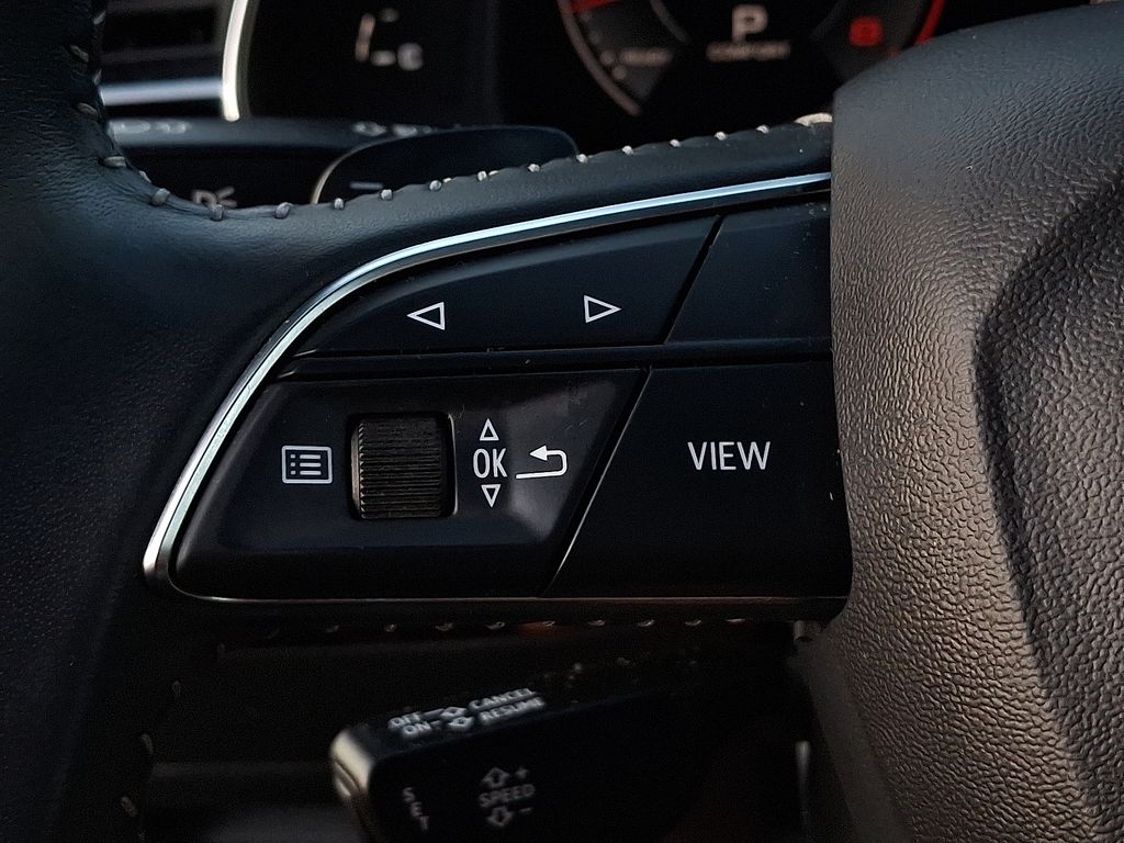 Thumbnail: 2019 Audi Q8 - 17