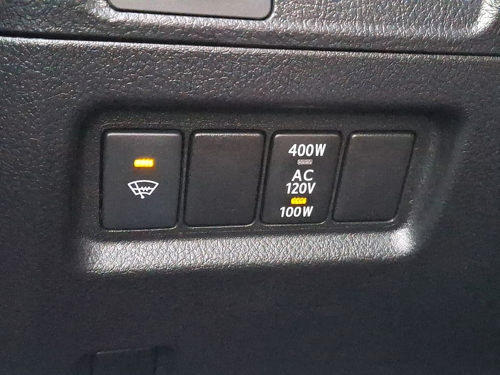 Thumbnail: 2017 Toyota 4Runner - 25