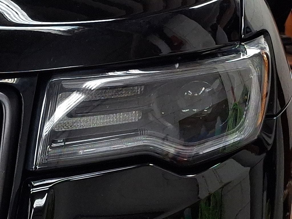 Thumbnail: 2020 Jeep Grand Cherokee - 7
