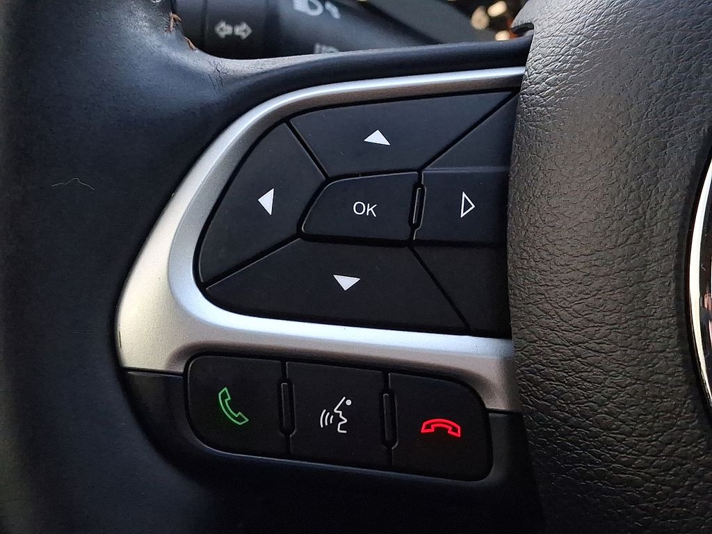 Thumbnail: 2018 Jeep Compass - 19