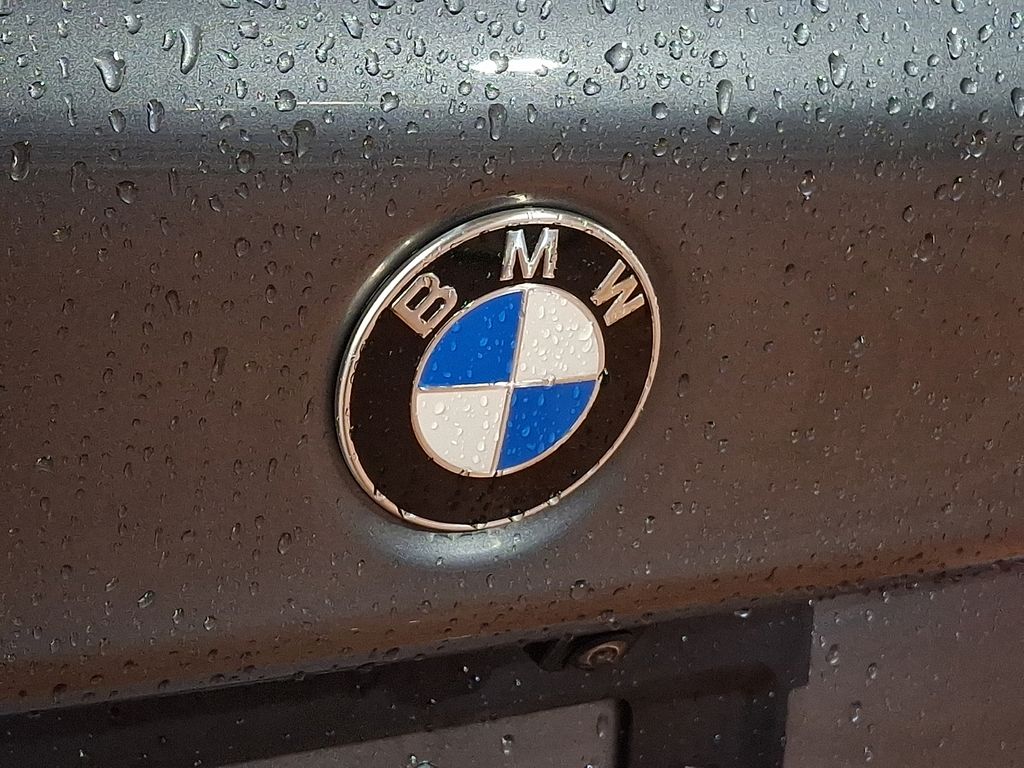 Thumbnail: 2022 BMW 5 Series - 26