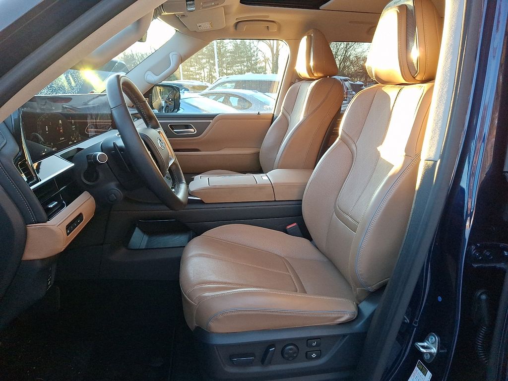 Thumbnail: 2025 INFINITI QX80 - 11